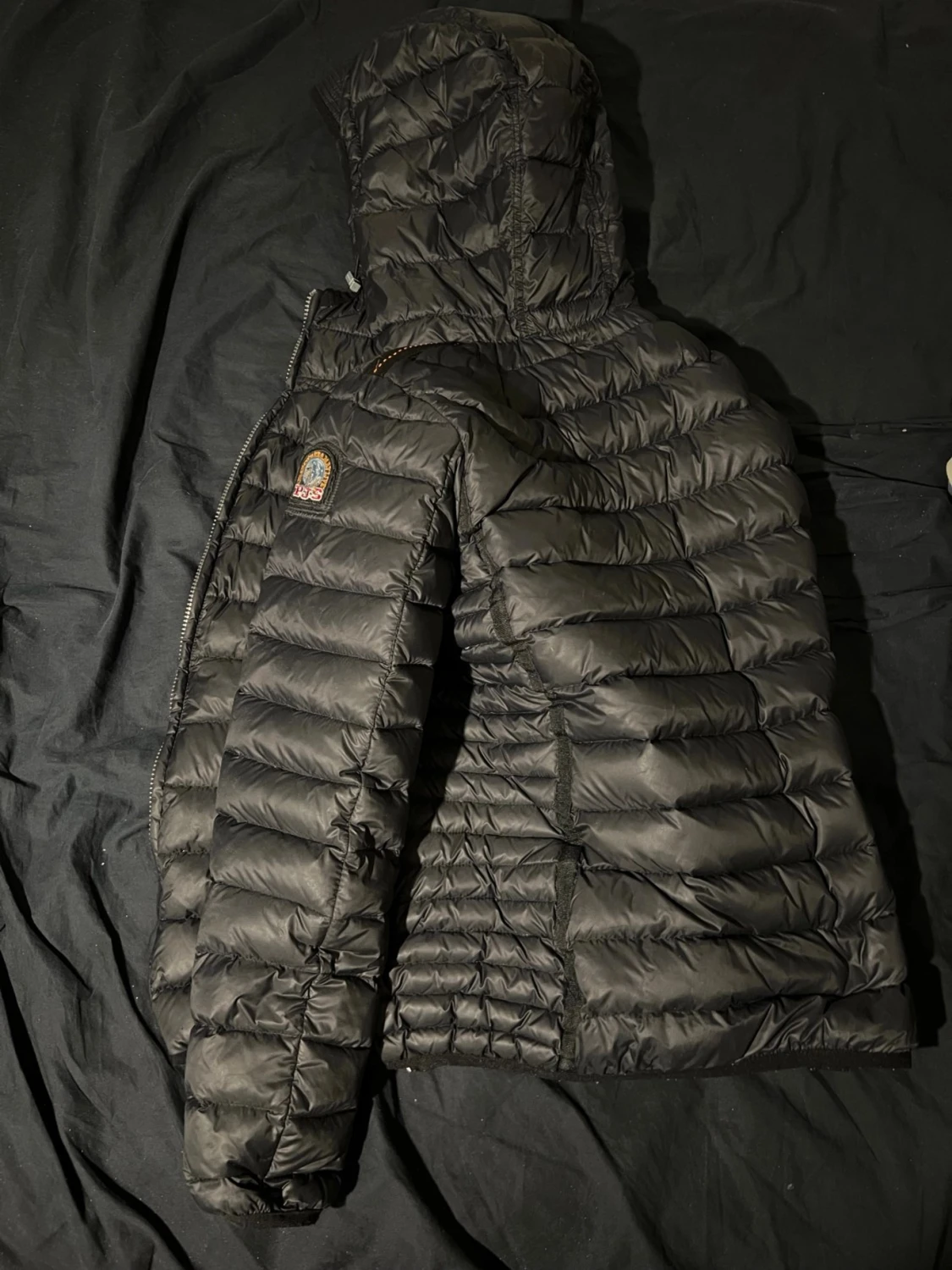 Svart dunjacka från Parajumpers L