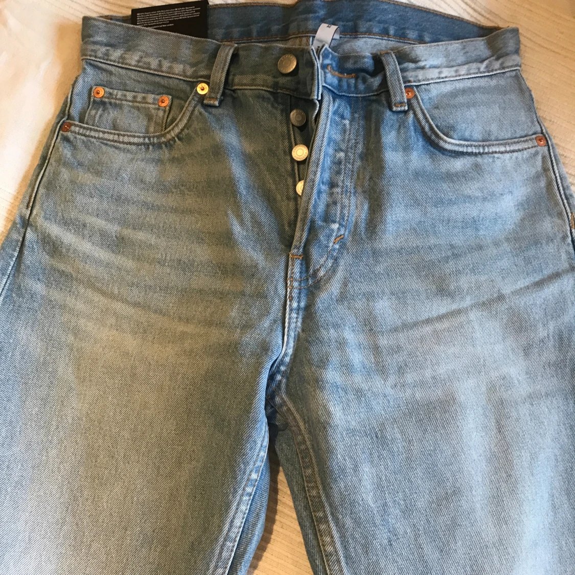 Weekday ljusblå raka jeans