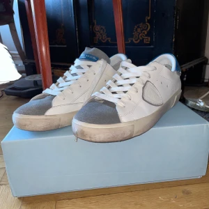 Philippe Model Skor - Philippe model skor, storlek 42 passar även 43. Box medkommer självklart