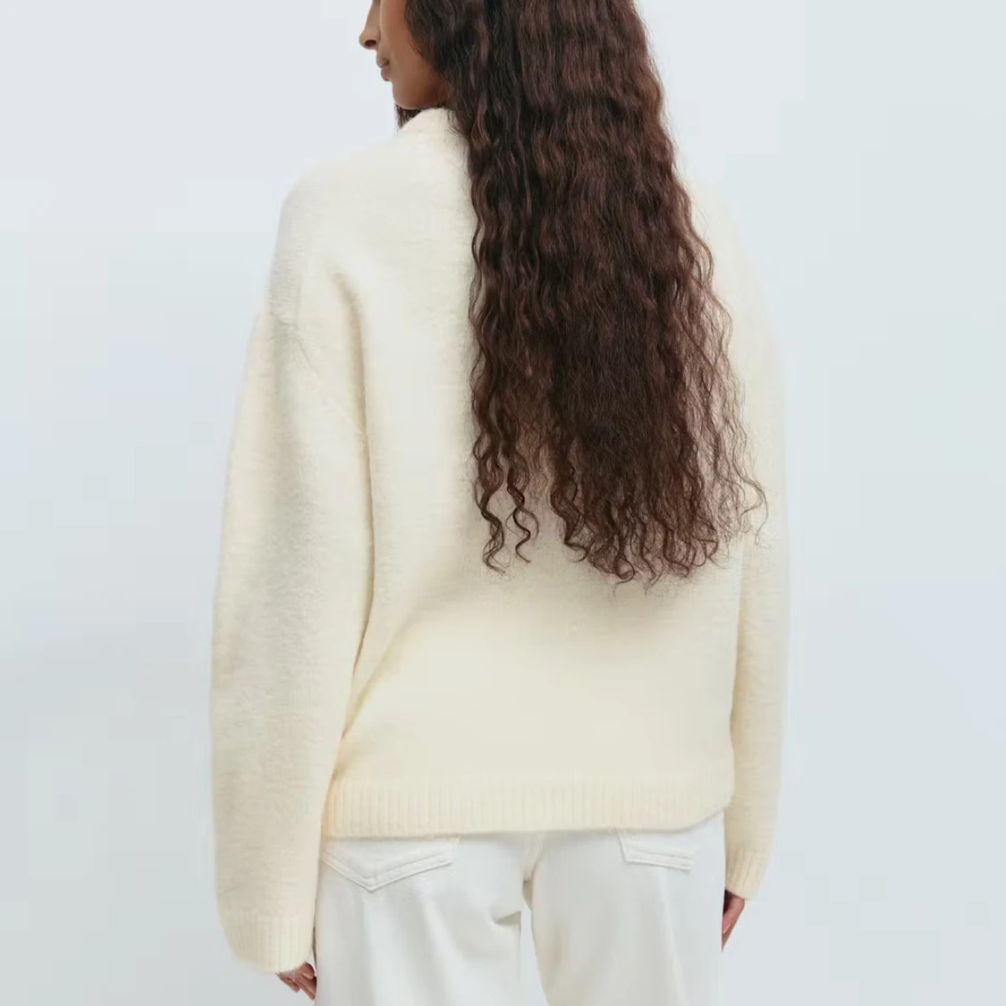 Vit stickad tröja - 2