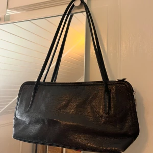 Vintage äkta läderväska - Köpt på second hand, äkta läder 