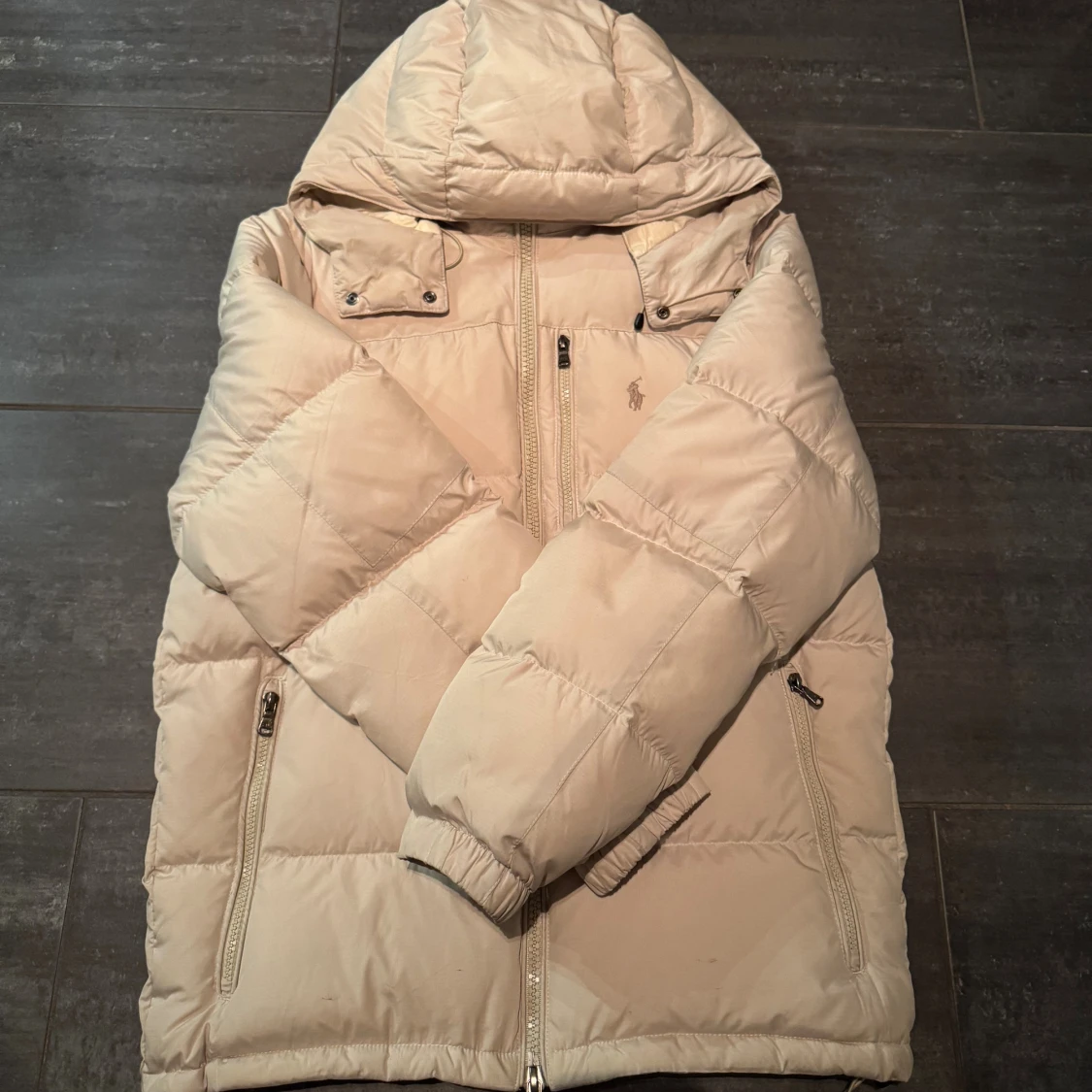 Beige pufferjacka från Polo Ralph Lauren