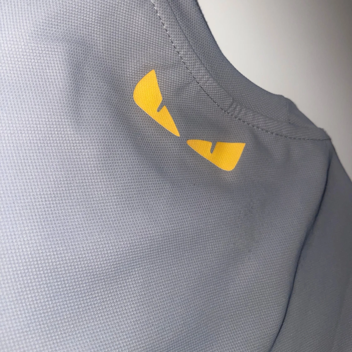 Grå Fendi t-shirt med tryck - 3