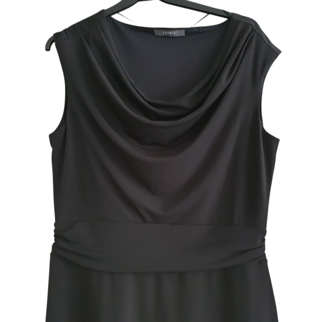 Svart ärmlös klänning från Esprit - 1