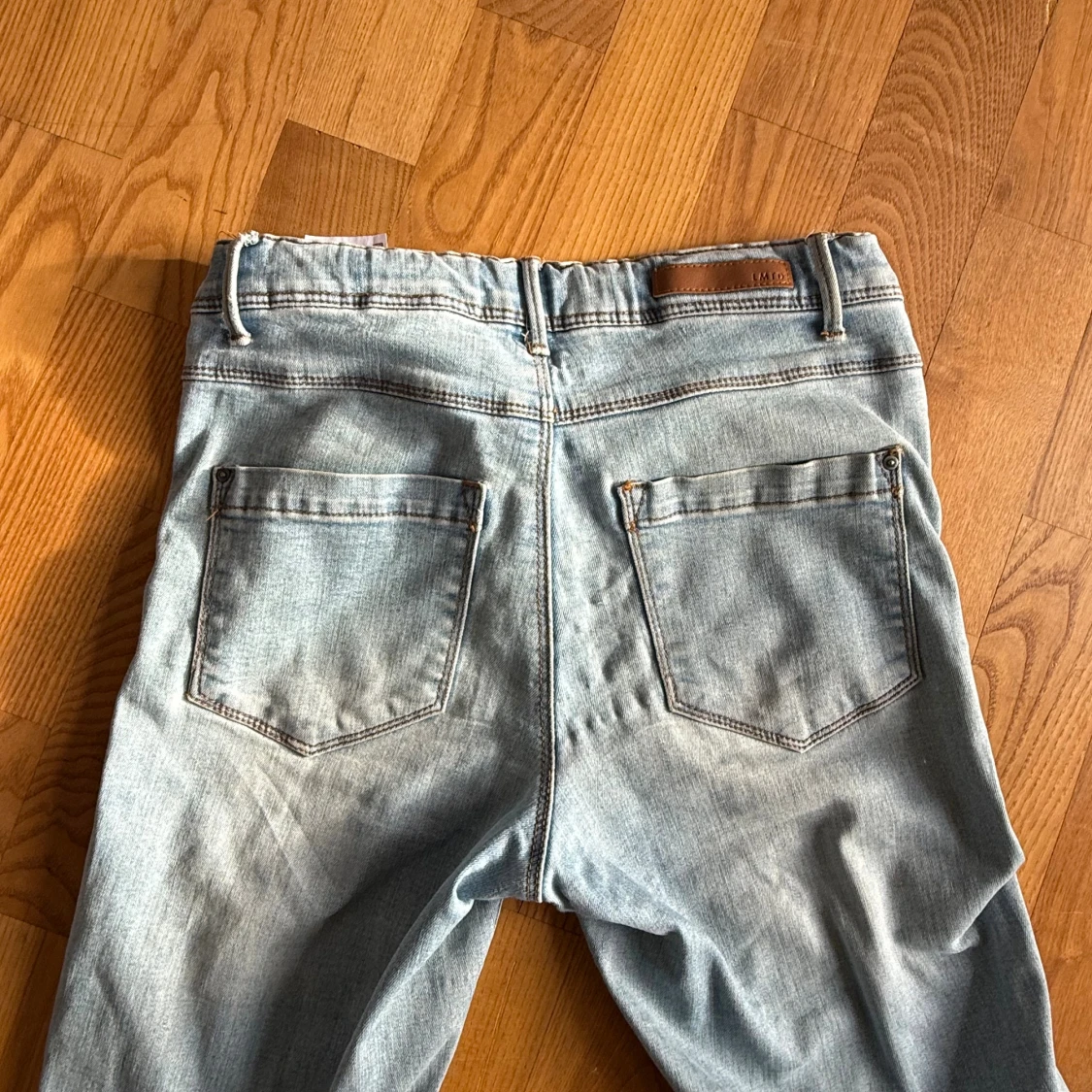 Ljusblå bootcut jeans  - 3