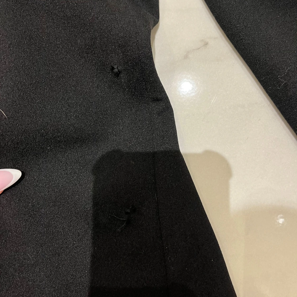 Svart rock med guldknappar - 3