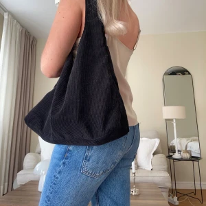 Handväska  - Superfin verkligen💗