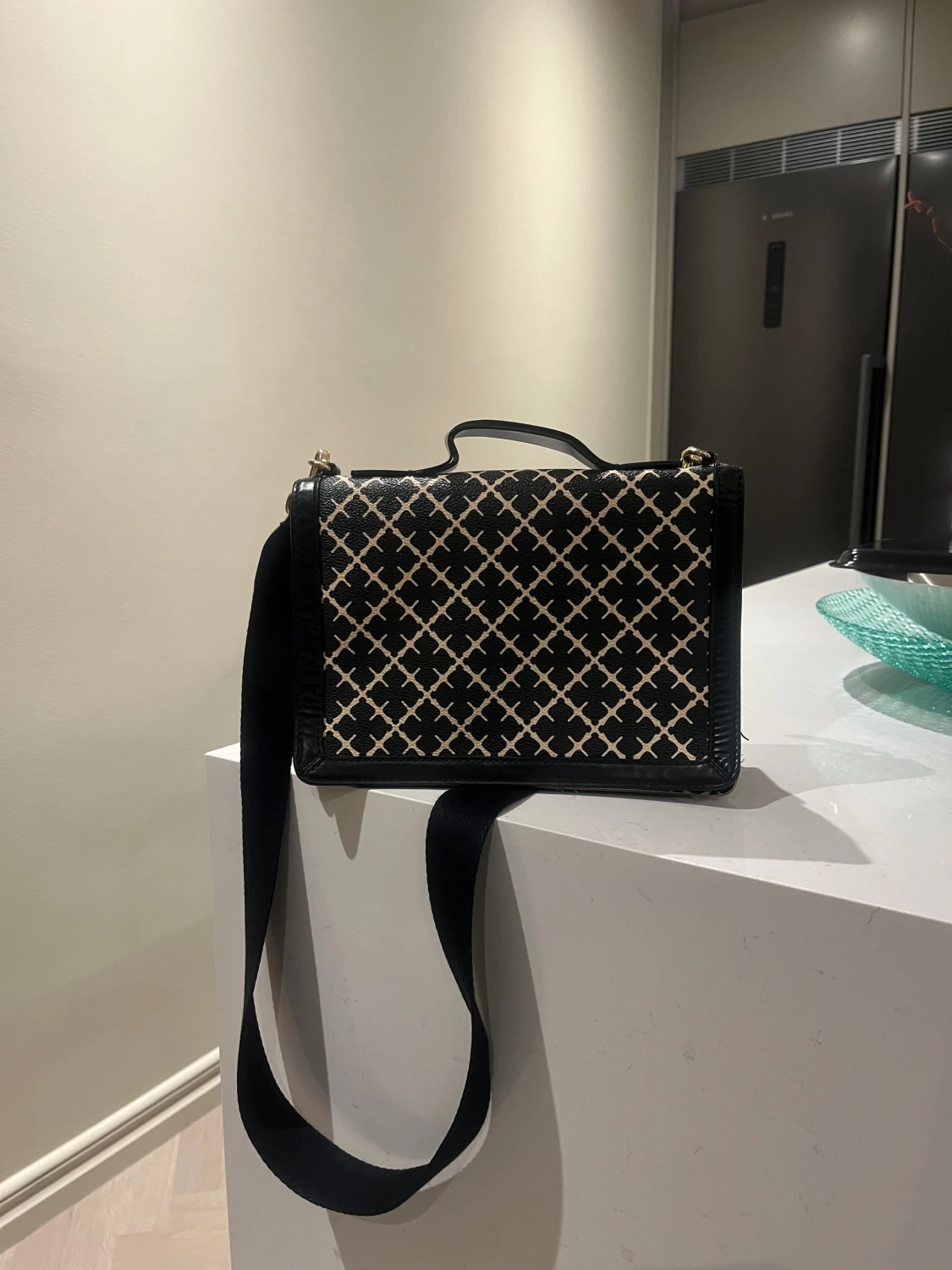 Loenna Schoulder Bag 