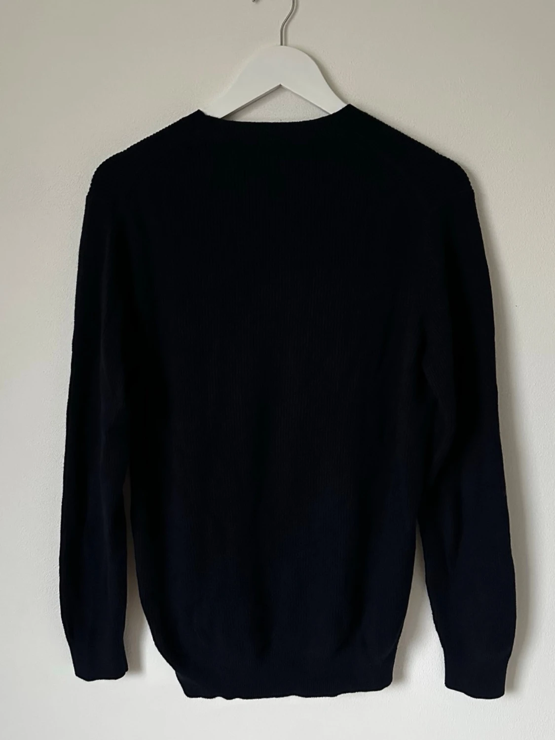 Mörkblå stickad tröja från Uniqlo - 1