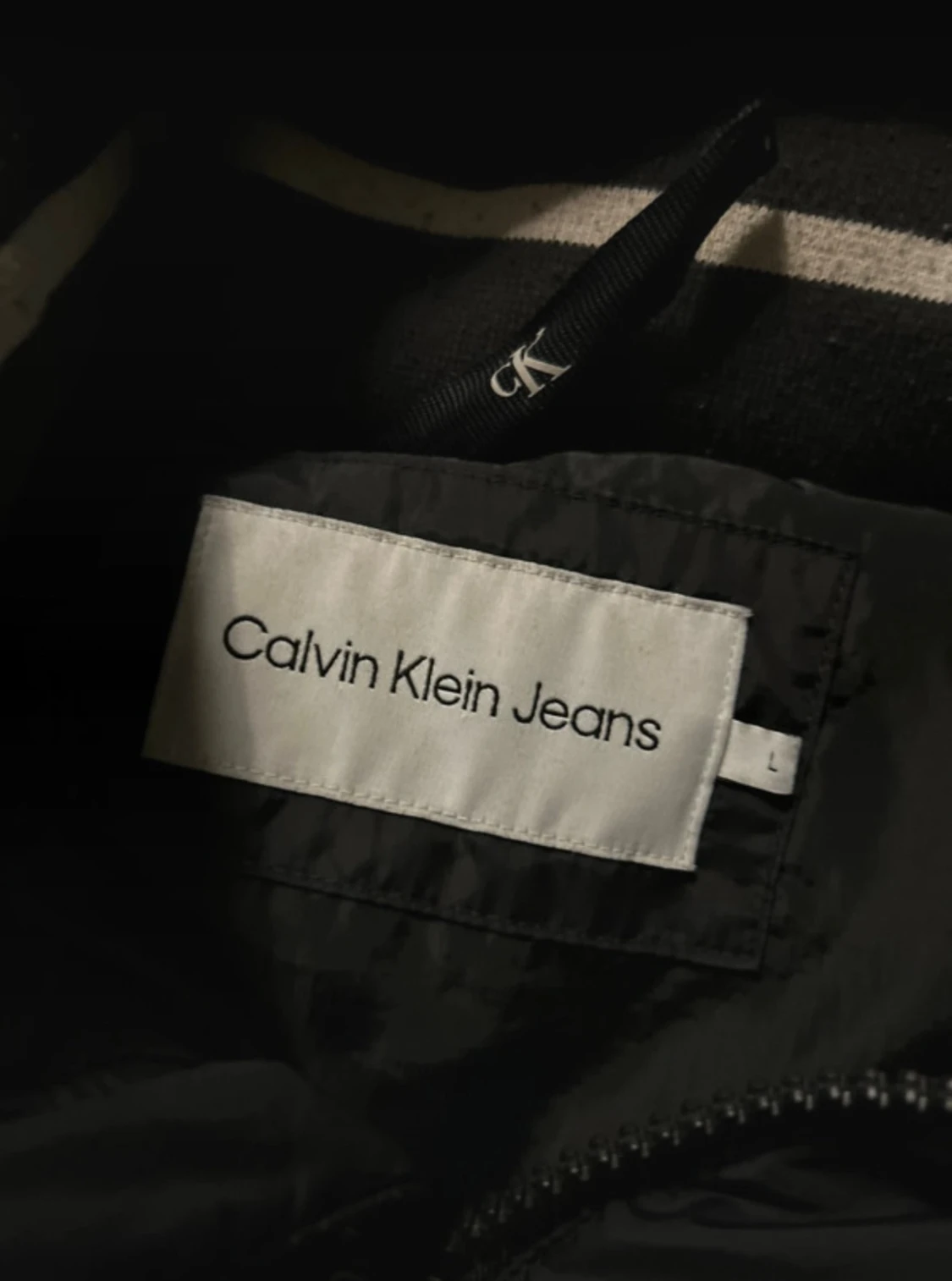Svart pufferjacka från Calvin Klein - 2