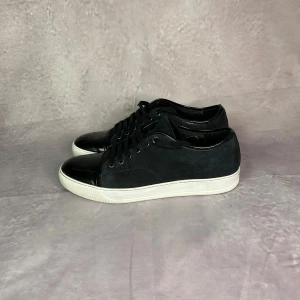 Lanvin skor - Mycket fint skick | Size 44 | fraktar spårbart inom 24 timmar | för att köpa klicka ”köp nu” | vid frågor eller funderingar skriv en meddelande |