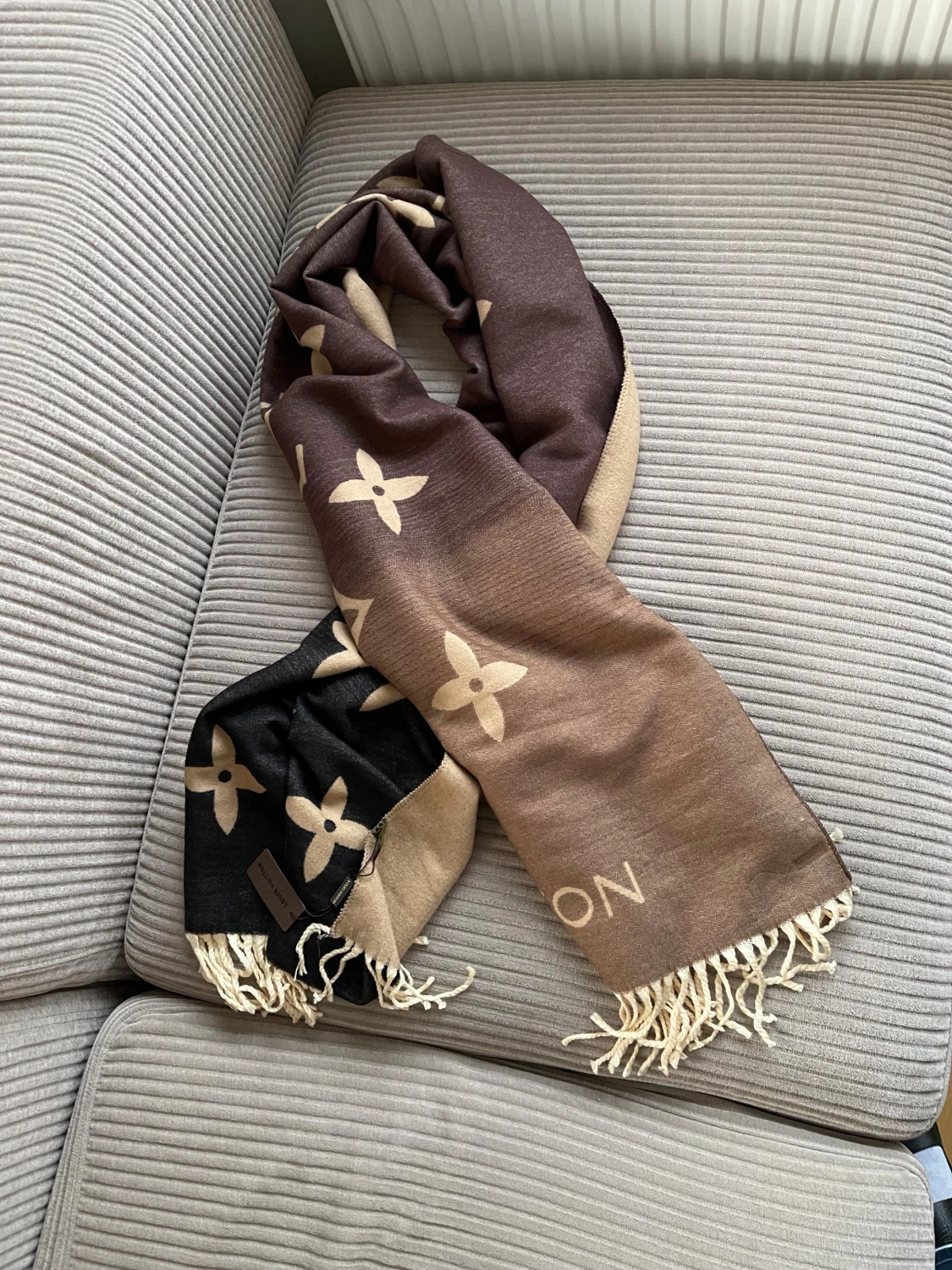 Vuitton beige-brun scarf