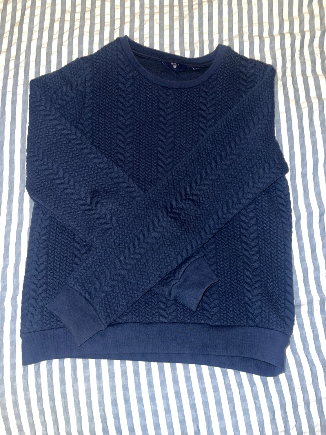 Mörkblå  tröja från GANT