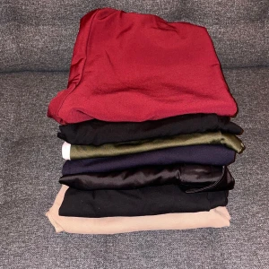 Jeans/byxor  - Klädpaket med 7 par Jeans/ byxor / kostym liknande byxor. Skriv för fler bilder 