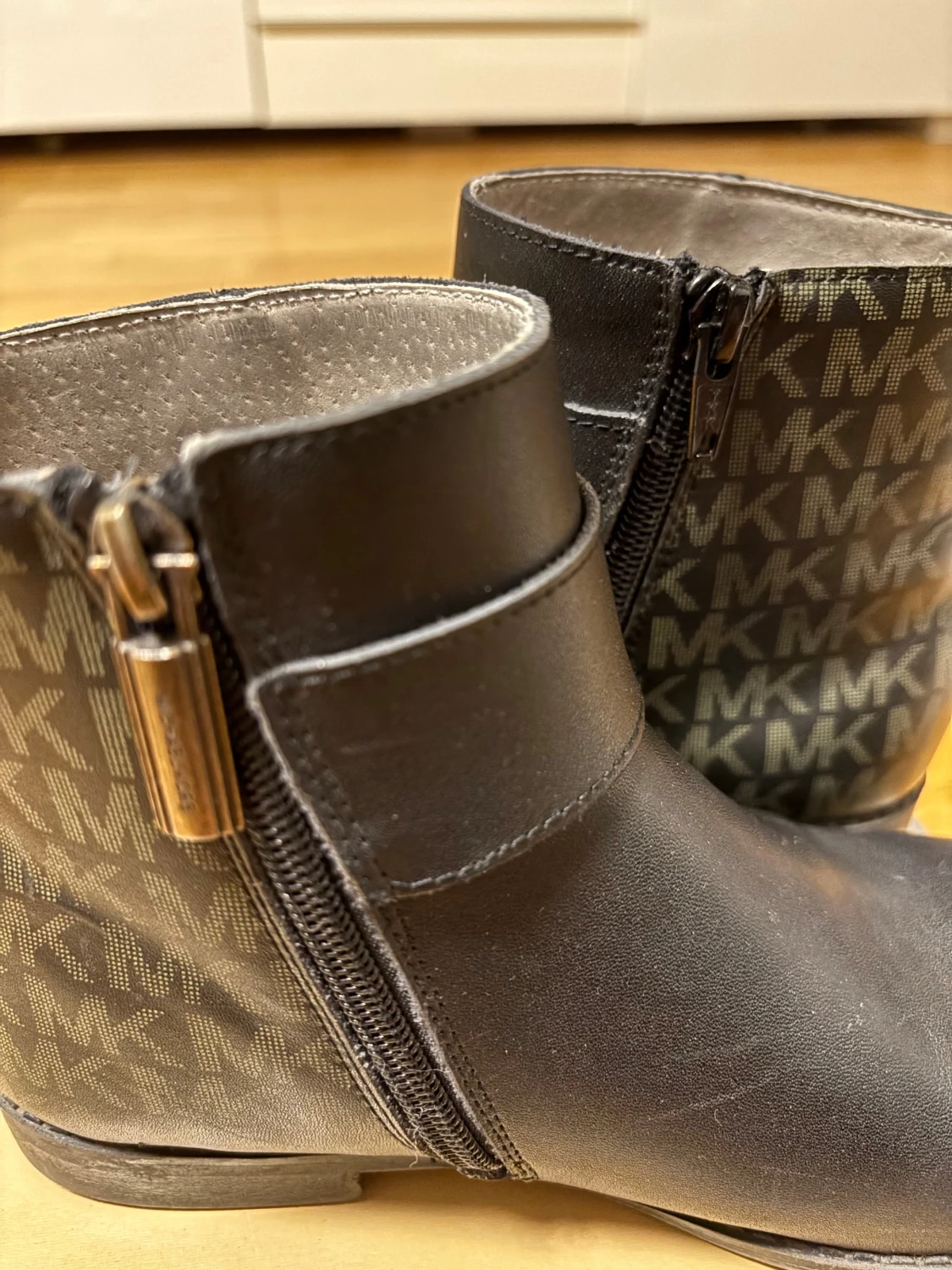 Svarta boots från Michael Kors storlek 33 - 4