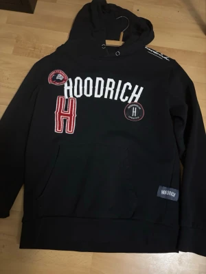 Hoodrich hoddie  - Fin, ren och fräsch säljs ej längre.                             OPS! Storlek L i barn så passar M i vanlig stolek