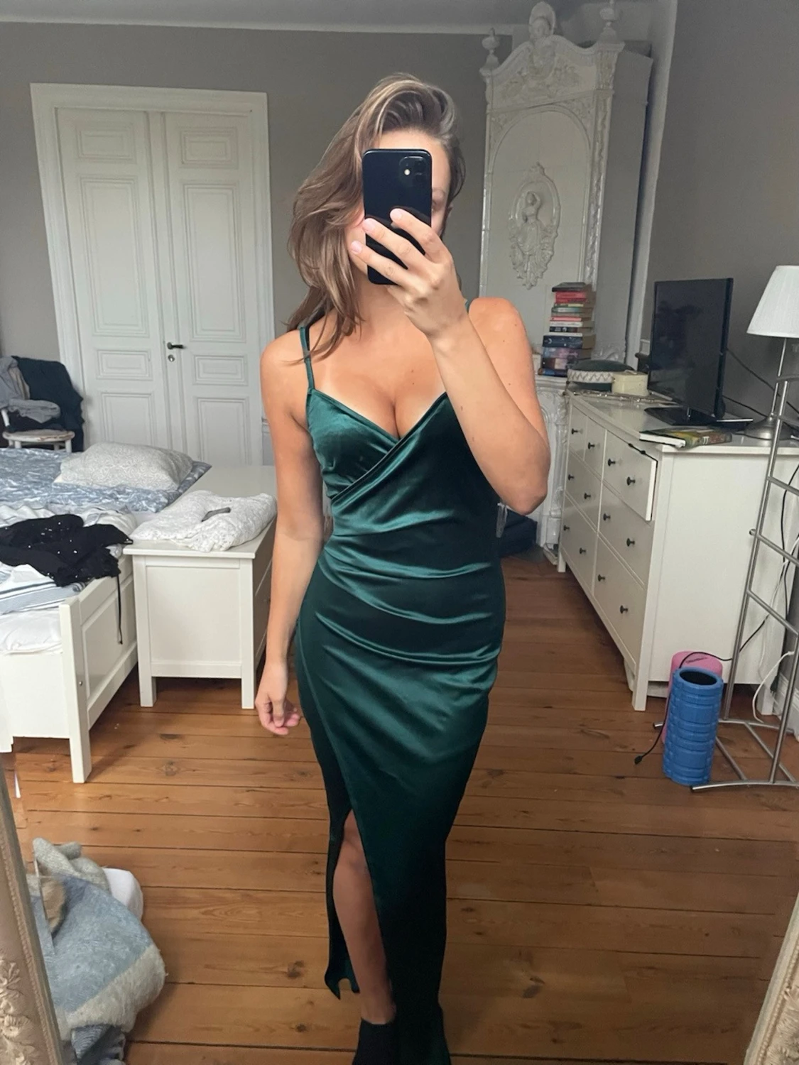 Mörkgrön långklänning från Shasa