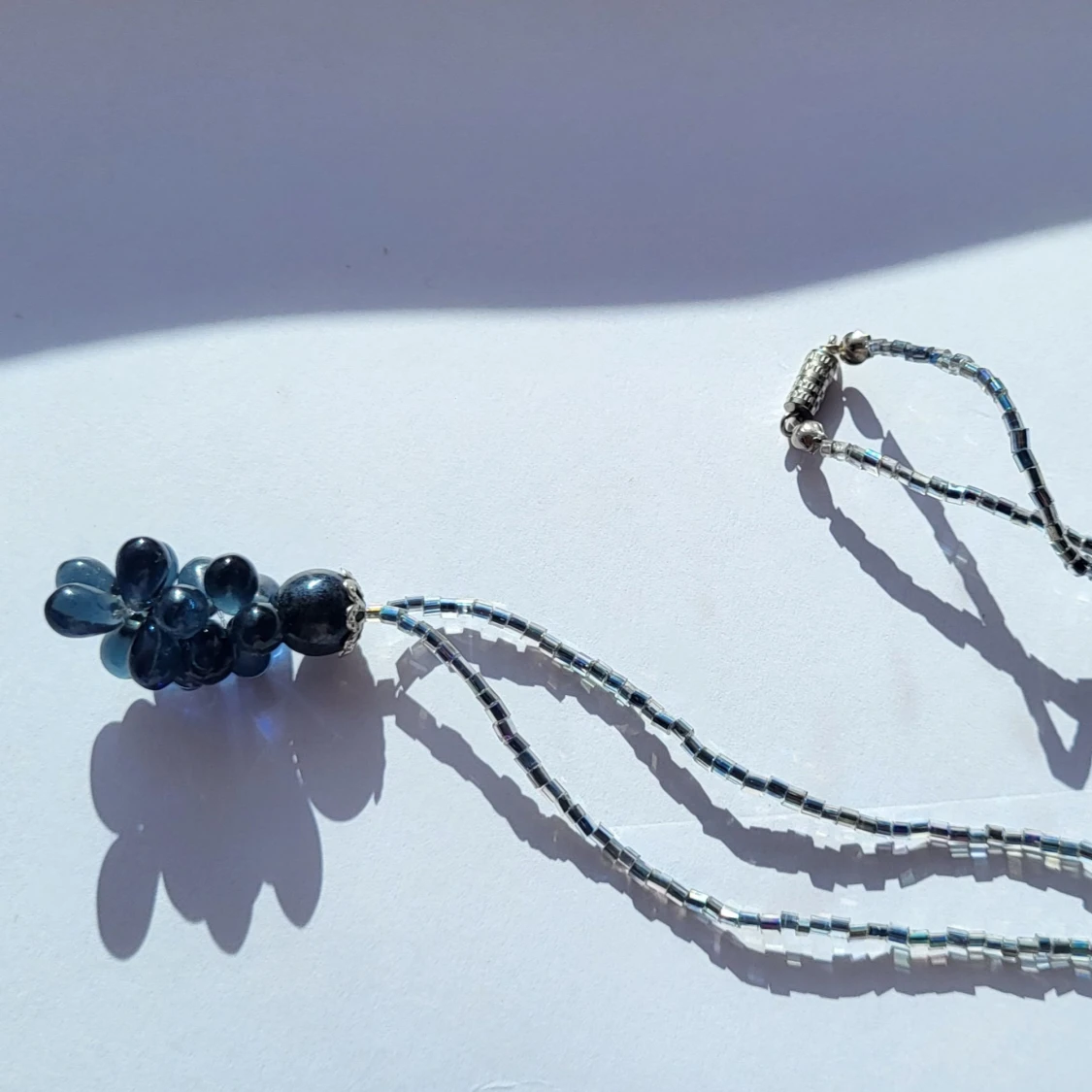 Likely vintage beaded necklce - 1