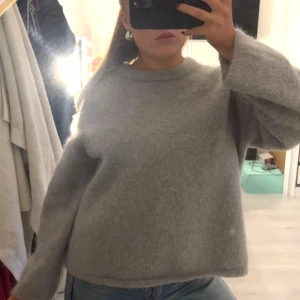 Grå stickad tröja mohair - Mohair