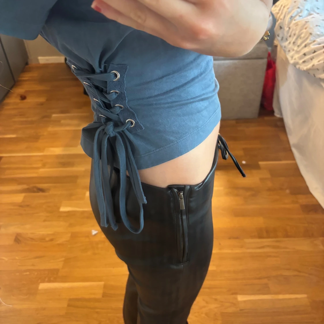 Blå croppad topp med snörning Selfridge - 2