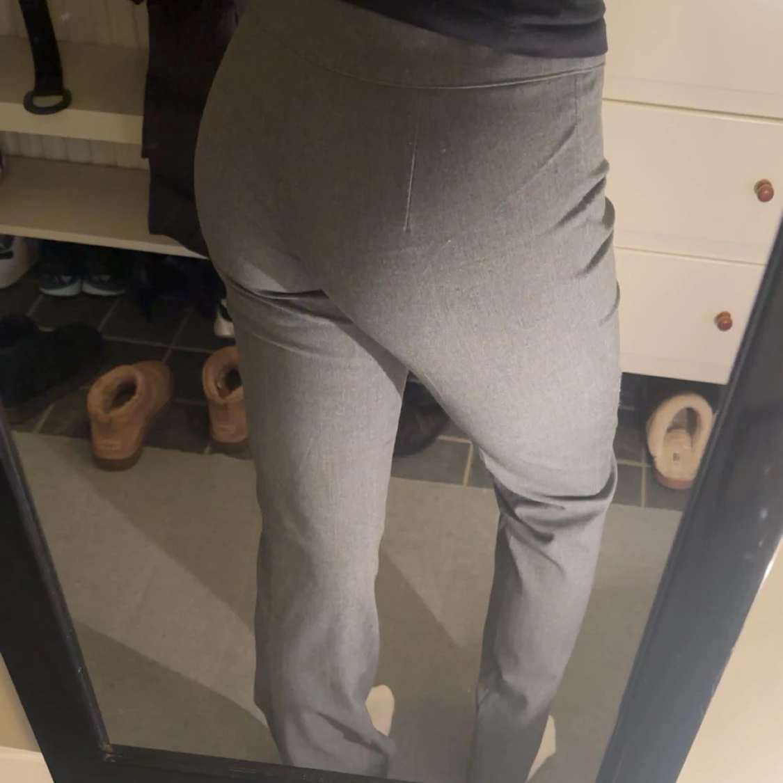 Grå kostymbyxor med rak passform - 1