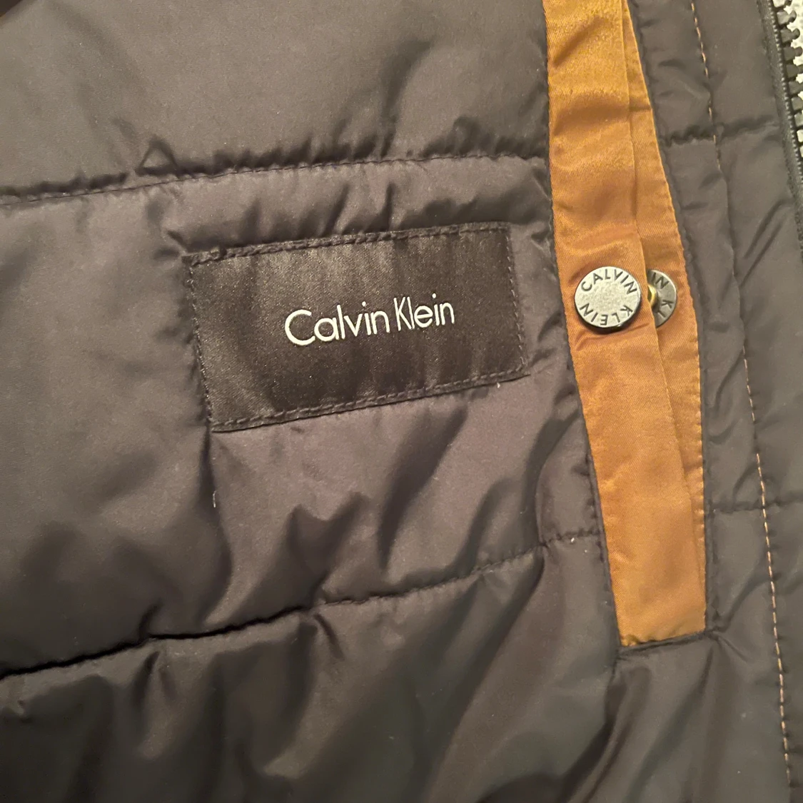 Brun bomberjacka från Calvin Klein - 3