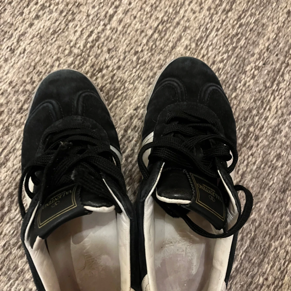 Valentino flycrews svarta - 1