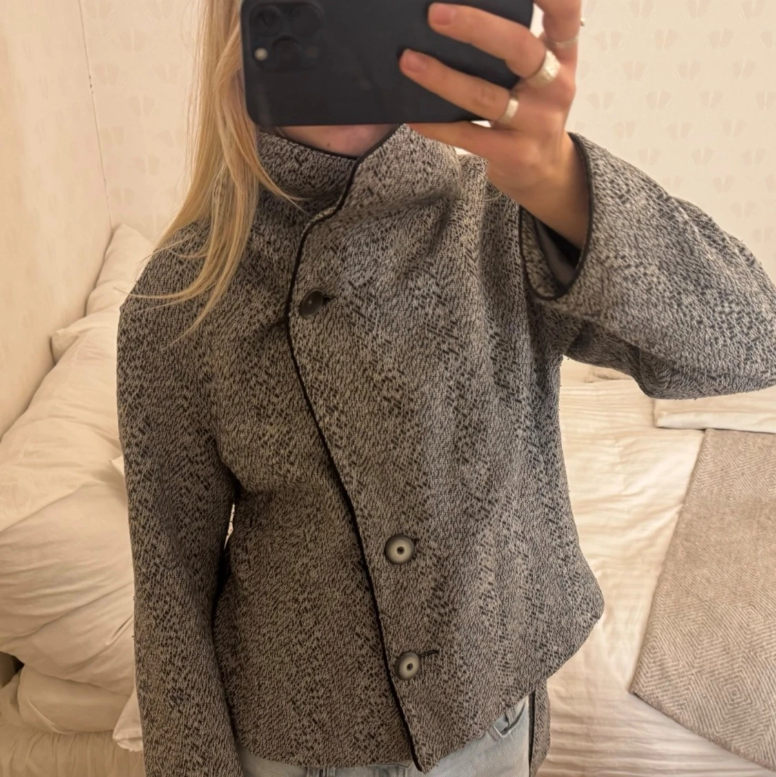 Grå jacka med bälte - 6