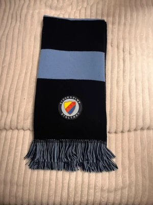 DIF halsduk  - En djurgården halsduk köpt på en match, aldrig använt