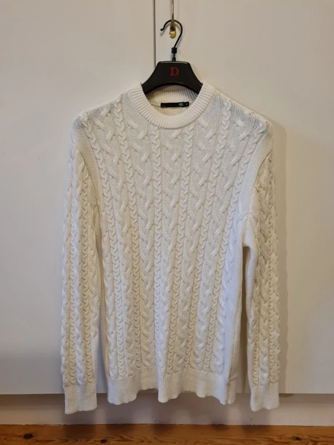 Vit stickad tröja från Lager 157 strl M