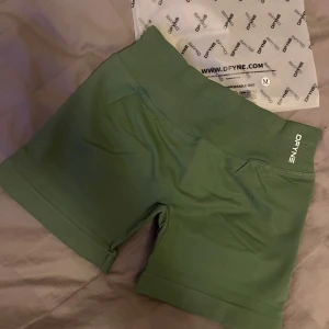Gröna Dfyne shorts - Gröna Dfyne shorts i storlek M, nya
