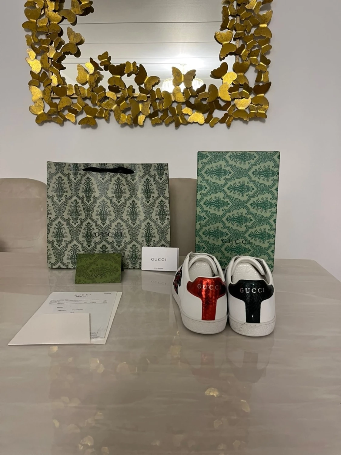 Vita skor I orm design - 2