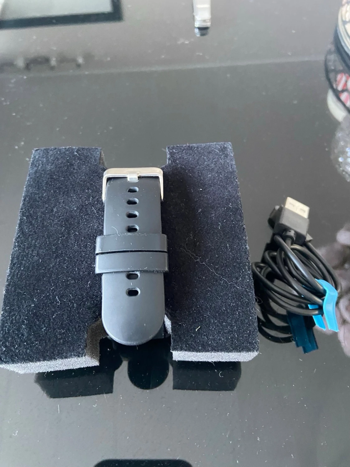 Svart smartklocka med silikonarmband - 3