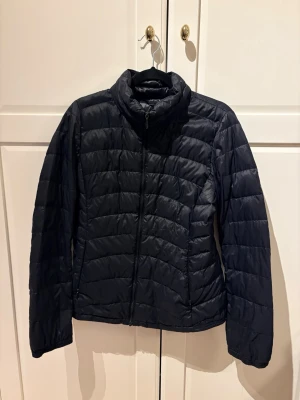 Uniqlo dunjacka - Bra skick