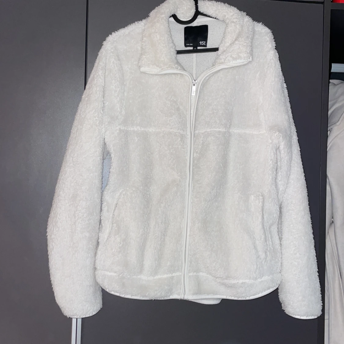 Vit teddyjacka från 157 - 2