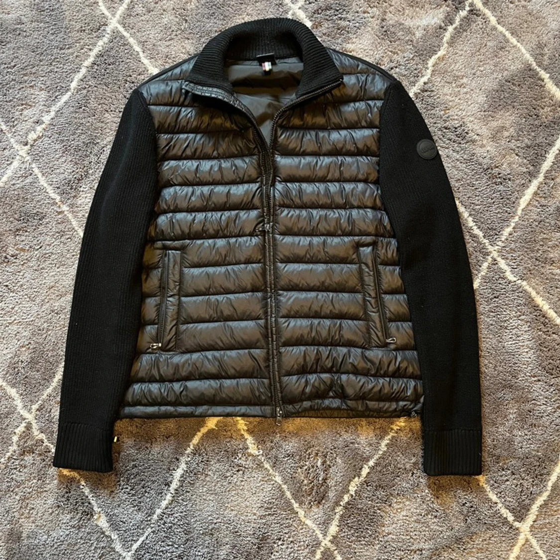 Svart hybridjacka från Colmar Originals