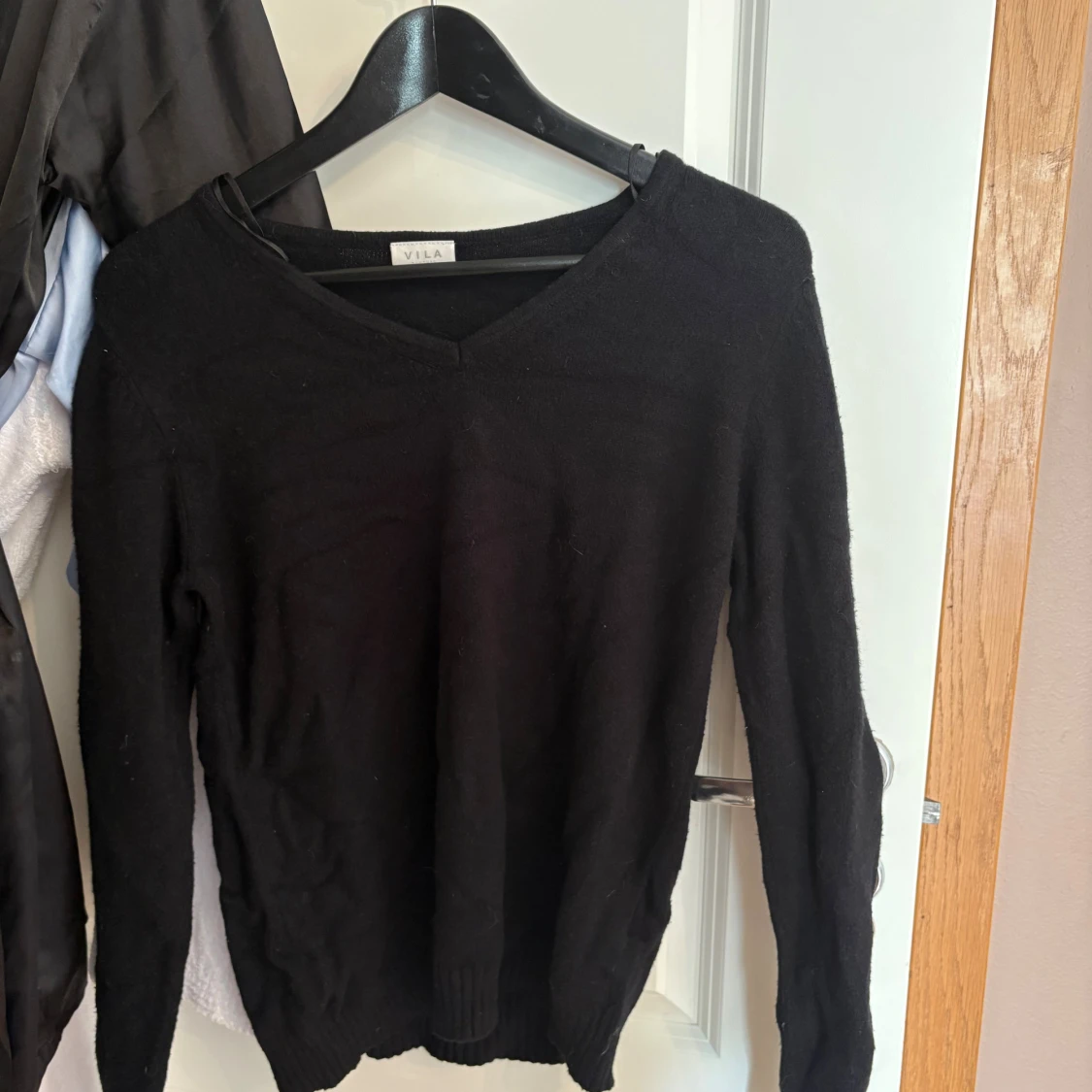 Svart stickad tröja från Vila