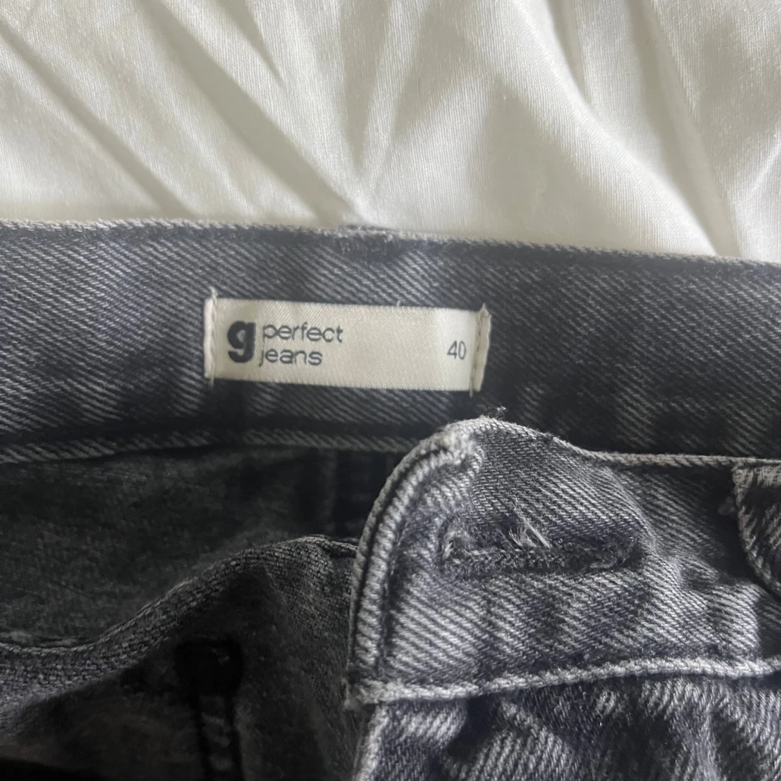 Svarta jeans från g perfect jeans, strl 40 - 1