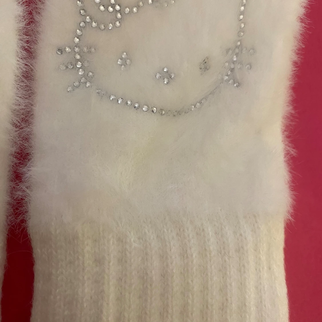 Vita Hello Kitty vantar - 1