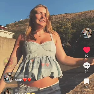 Hm ballongtopp - Superfin fest topp i jeanstyg, helt ny använd en gång. 