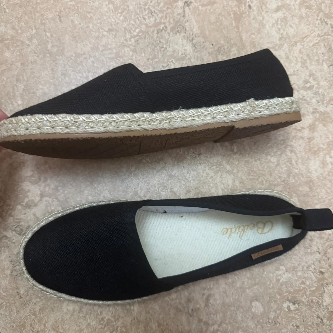 Svarta espadrillos från Beatrice
