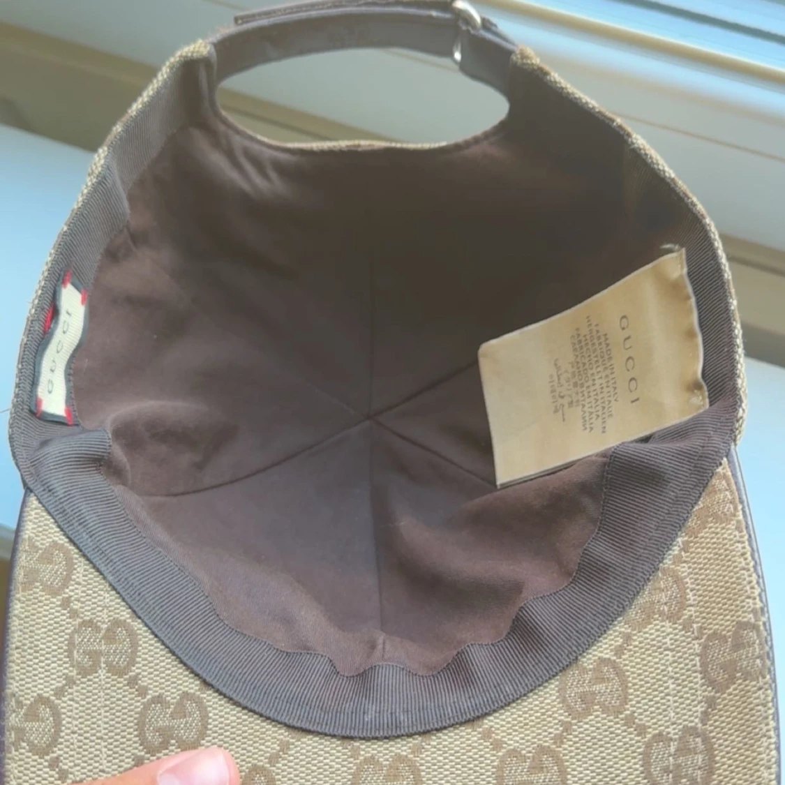 Gucci keps med GG-mönster och läderdetalj - 3