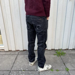 Nudie jeans - Nudie jeans - Modell: Steady Eddie(dry black) - Storlek: W31/L32 - skick: 9/10 - Nypris runt 2000kr