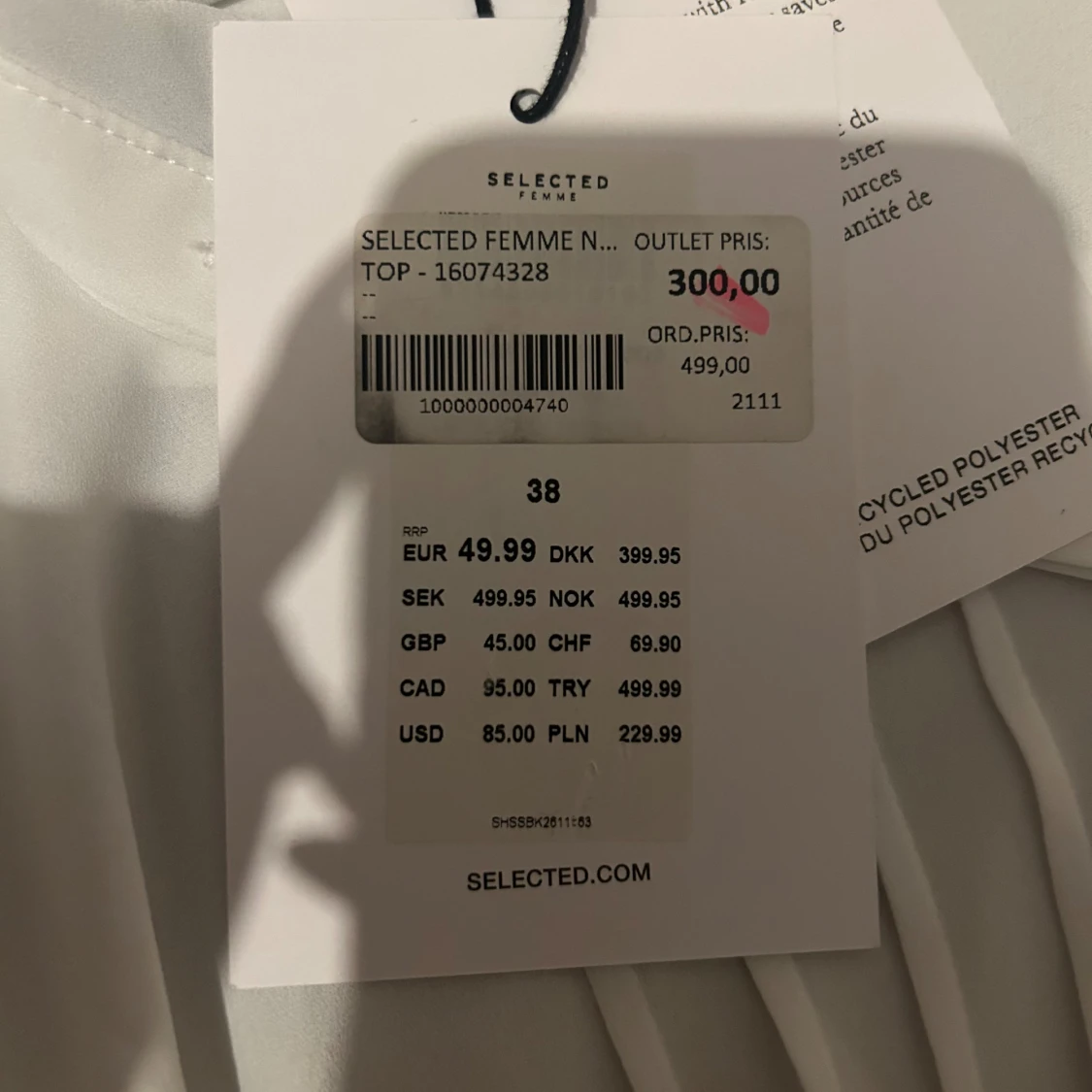 Vit blus från Selected Femme, strl 38 - 2