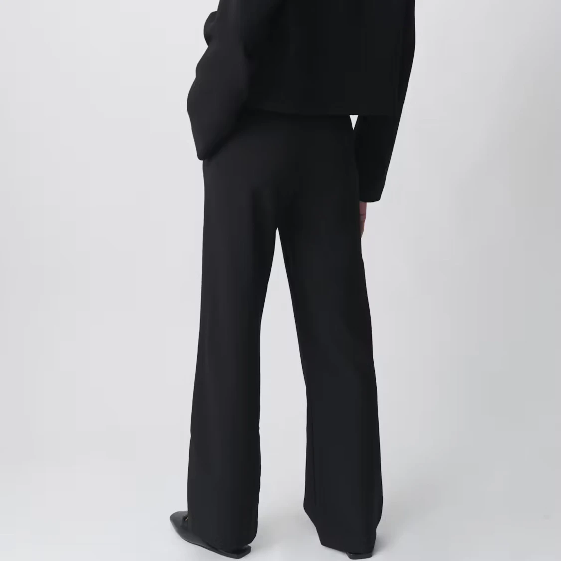 Svarta vida kostymbyxor - 1