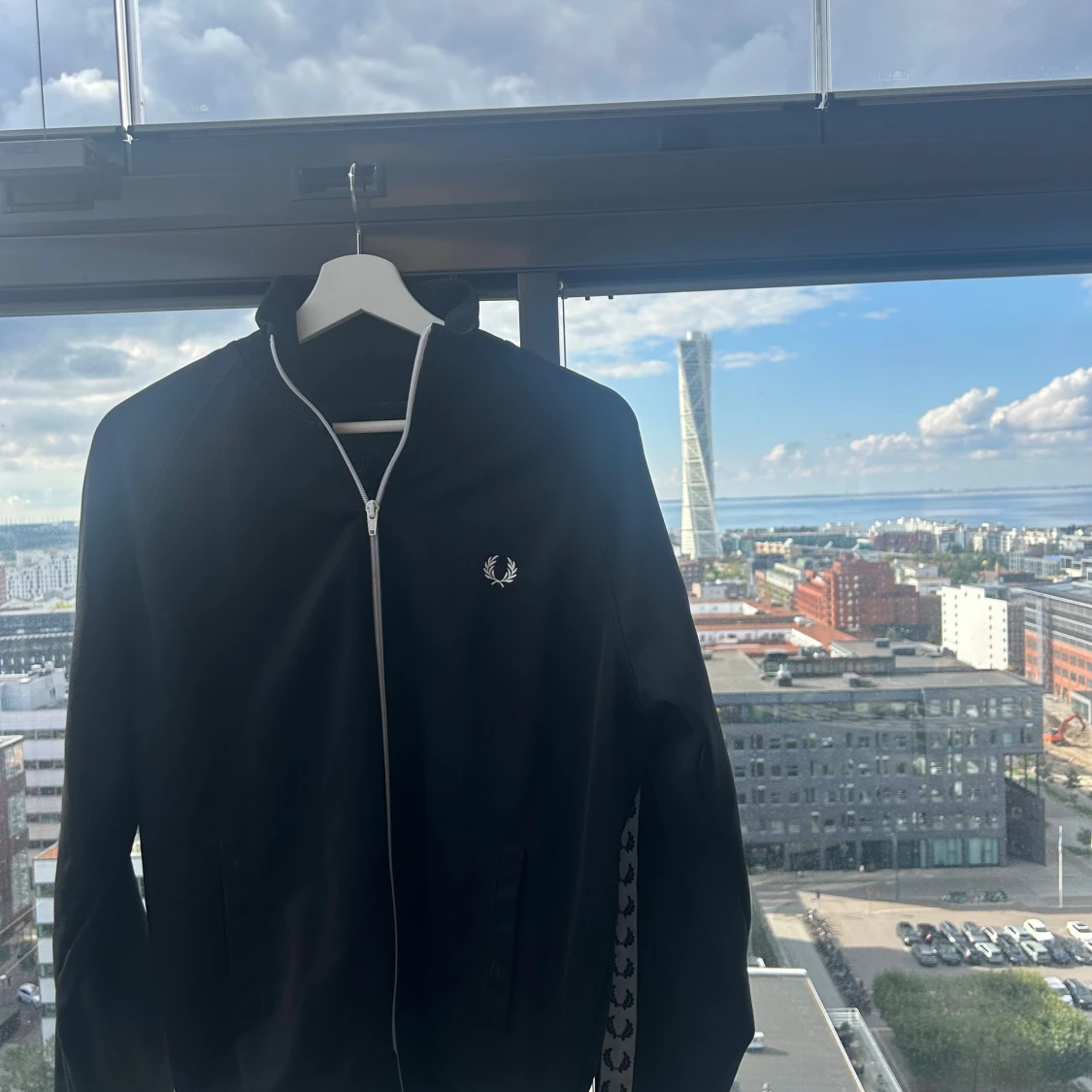 Svart Fred Perry track jacket M