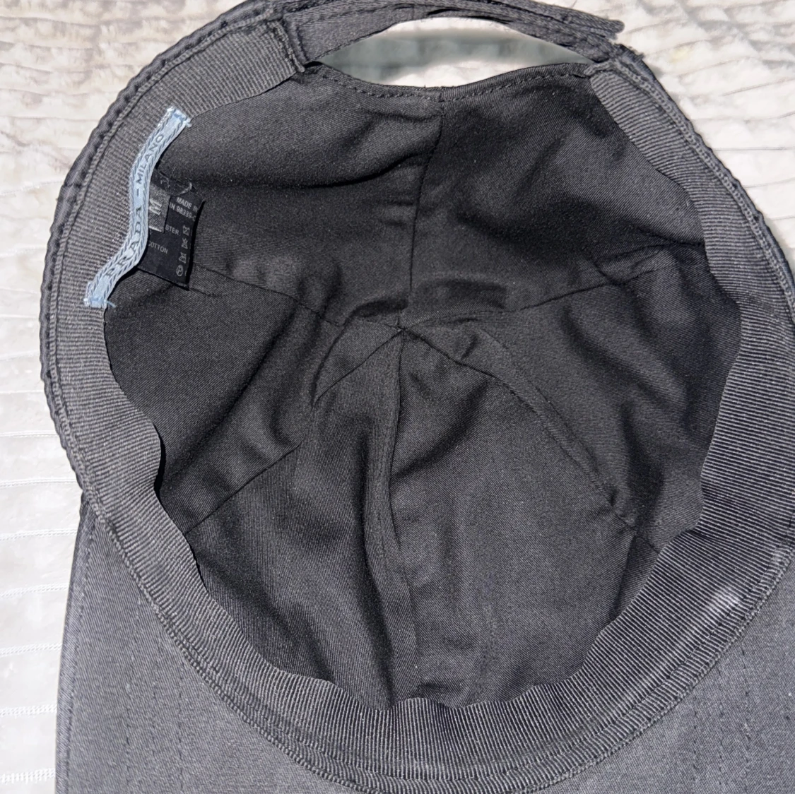 Svart keps från Prada i nylon - 3