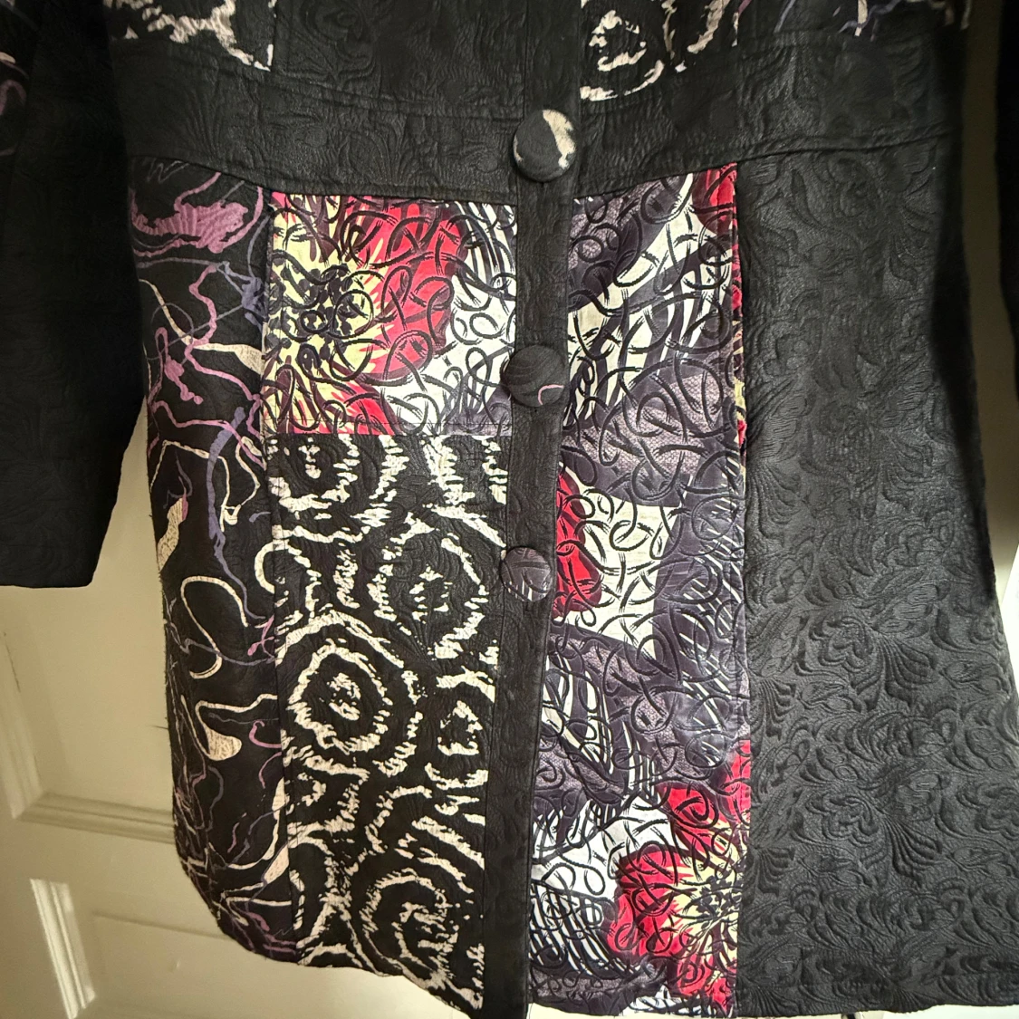 Mönstrad svart kappa från Franstyle - 1