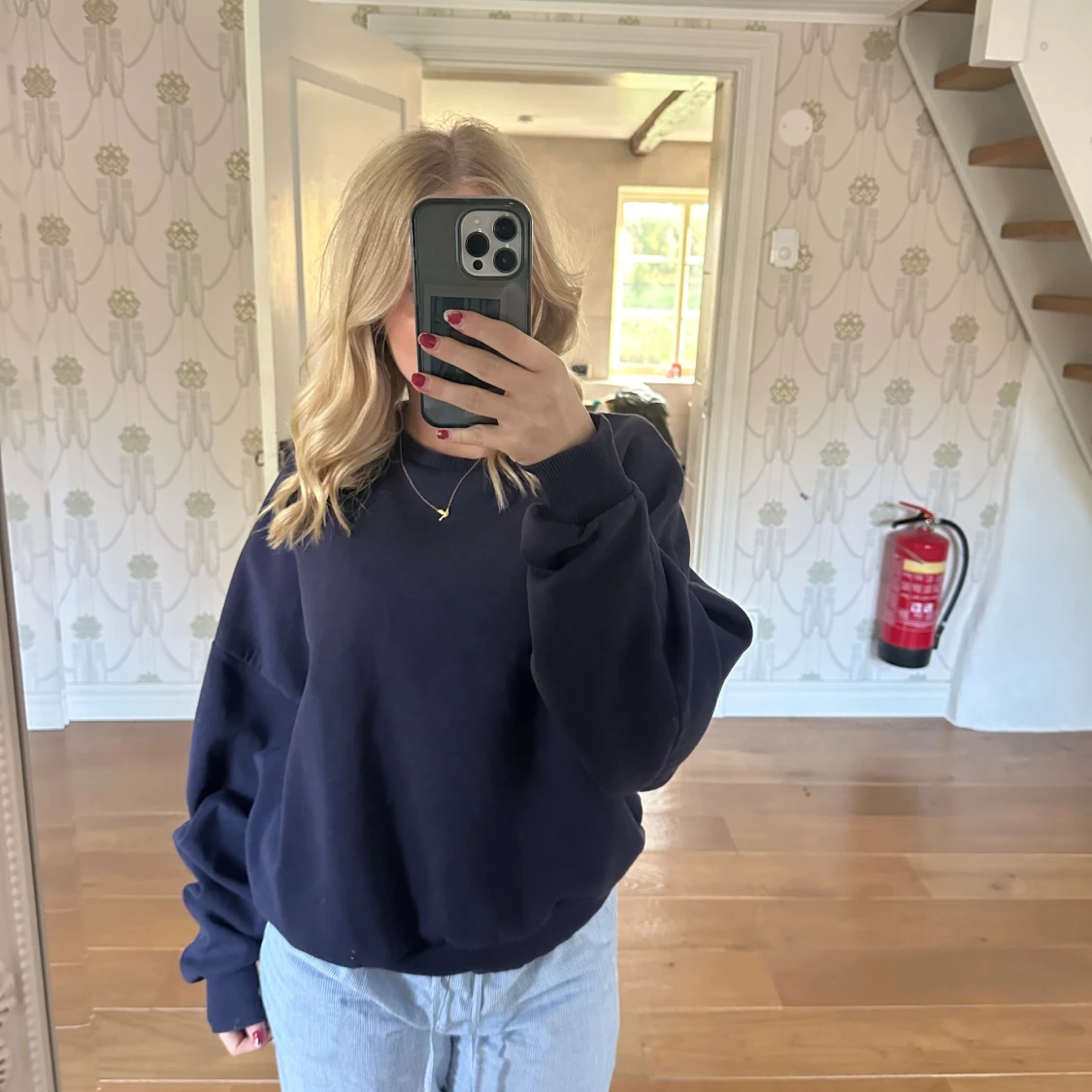 Mörkblå oversized sweatshirt