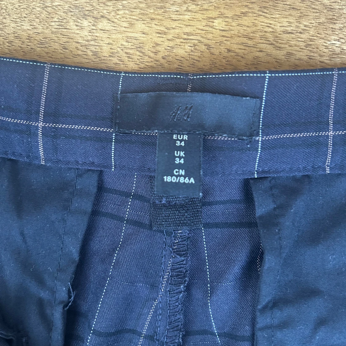 Mörkblå rutiga kostymbyxor H&M - 3